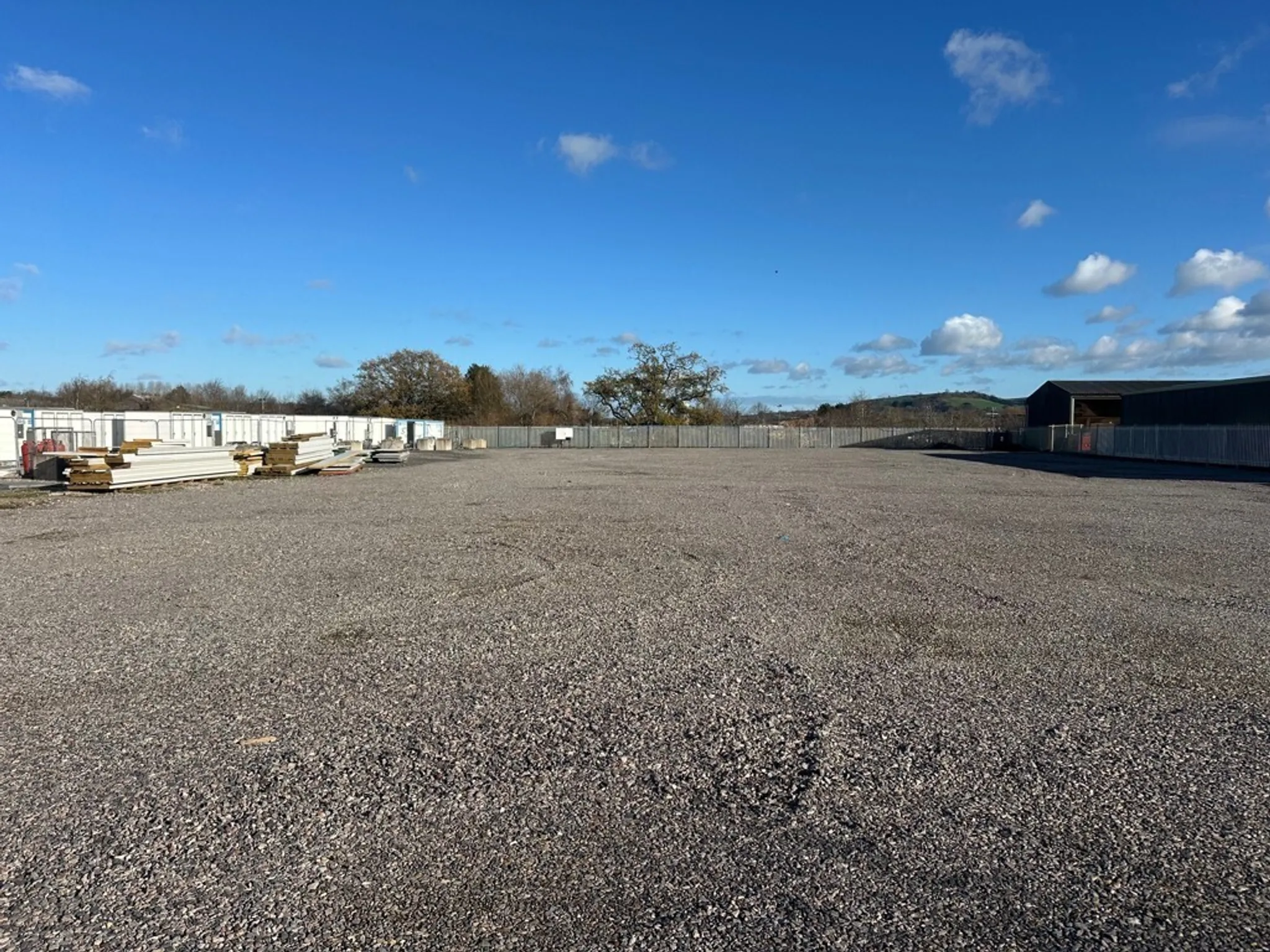 https://mr0.homeflow-assets.co.uk/files/photo/image/46227/0869/_x_/dbbc3e05-10d7-4031-a10a-a906079b2b1e_web.jpg