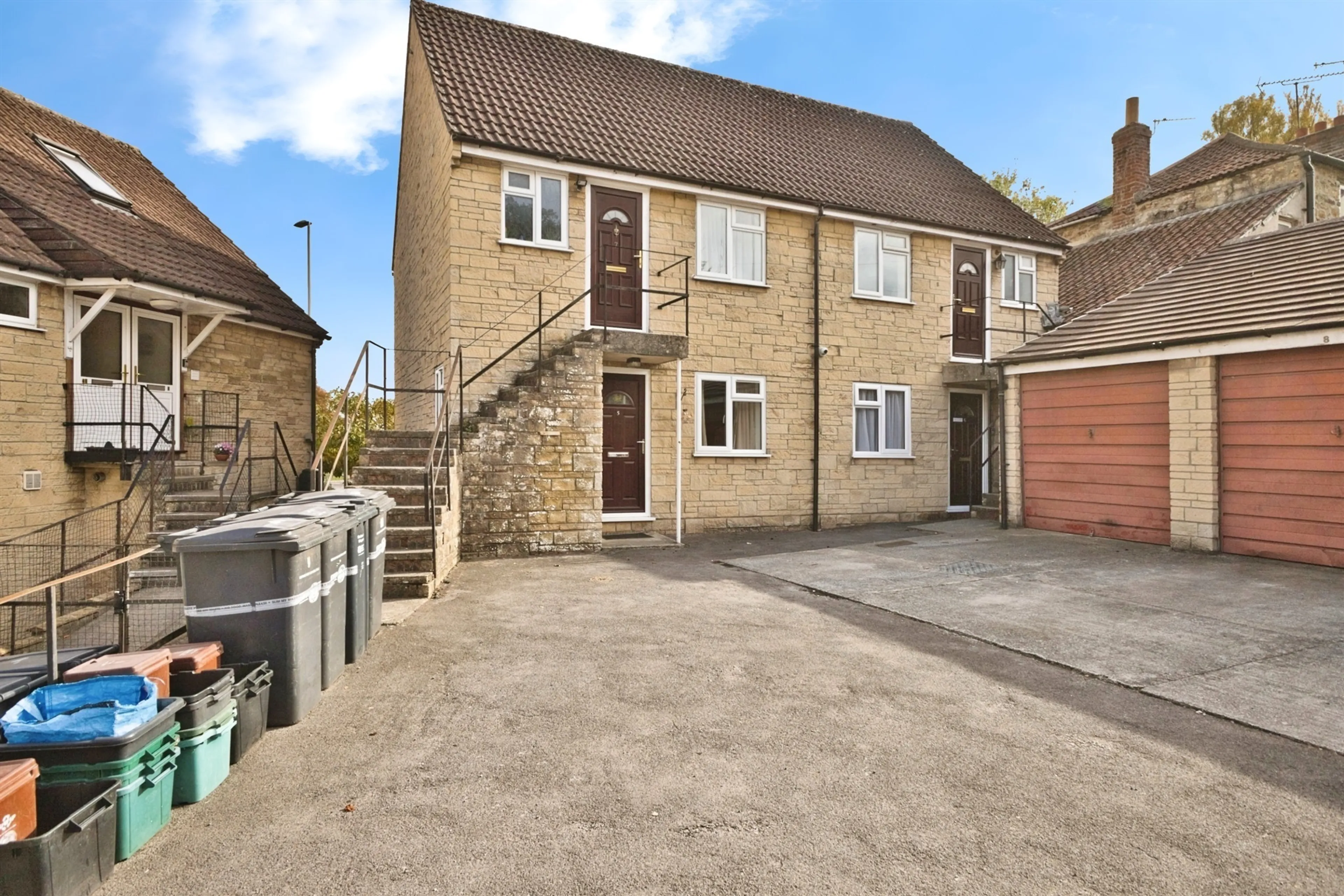 Property photo 0