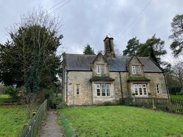 CHURCH COTTAGES, STOKE ROCHFORD, GRANTHAM