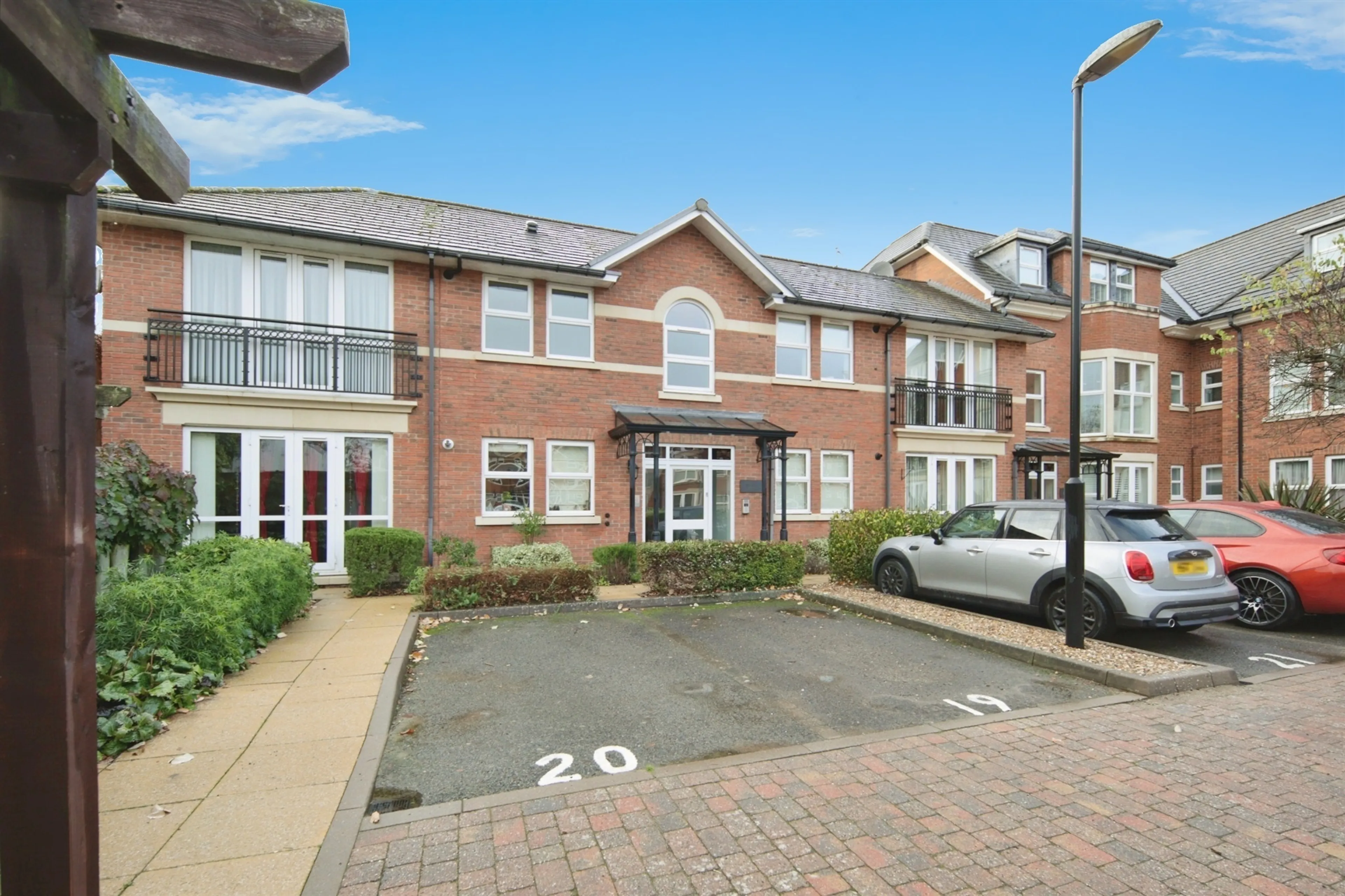 Property photo 0