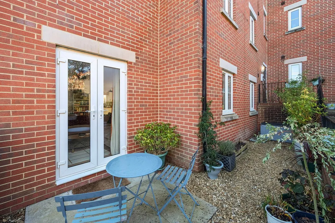 https://mr0.homeflow-assets.co.uk/files/photo/image/46249/4186/_x_/53192618.jpg