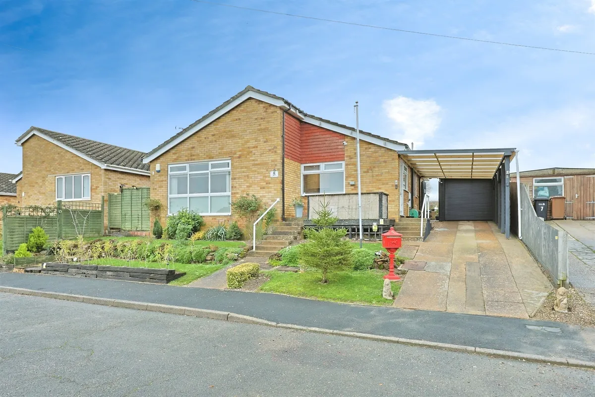 Walnut Walk, Marham