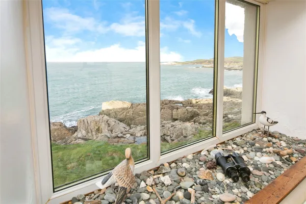 Cemaes Bay, Isle of Anglesey, LL67