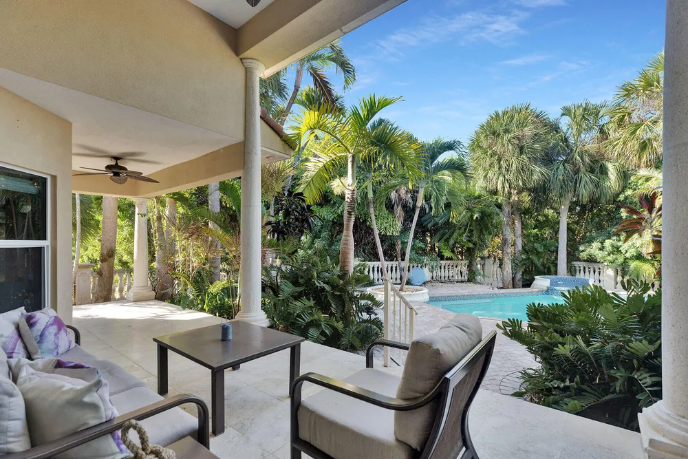 125 13th St, Key Colony Beach, FL 33051