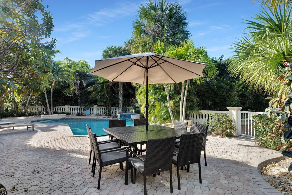 125 13th St, Key Colony Beach, FL 33051