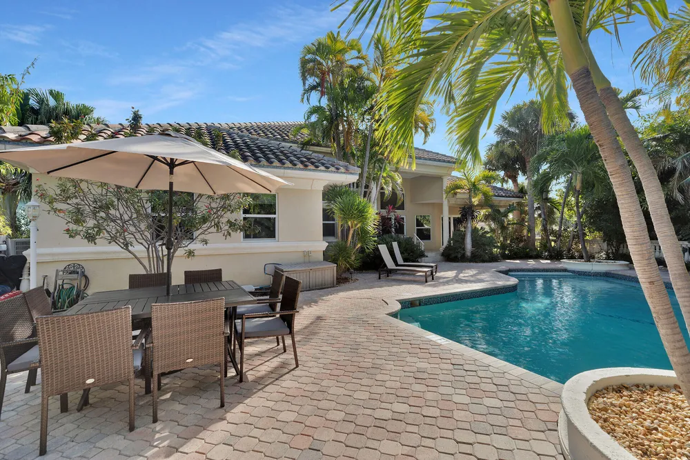 125 13th St, Key Colony Beach, FL 33051