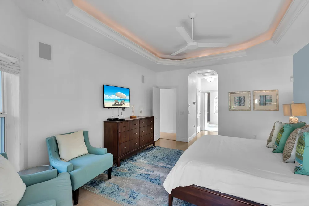 125 13th St, Key Colony Beach, FL 33051