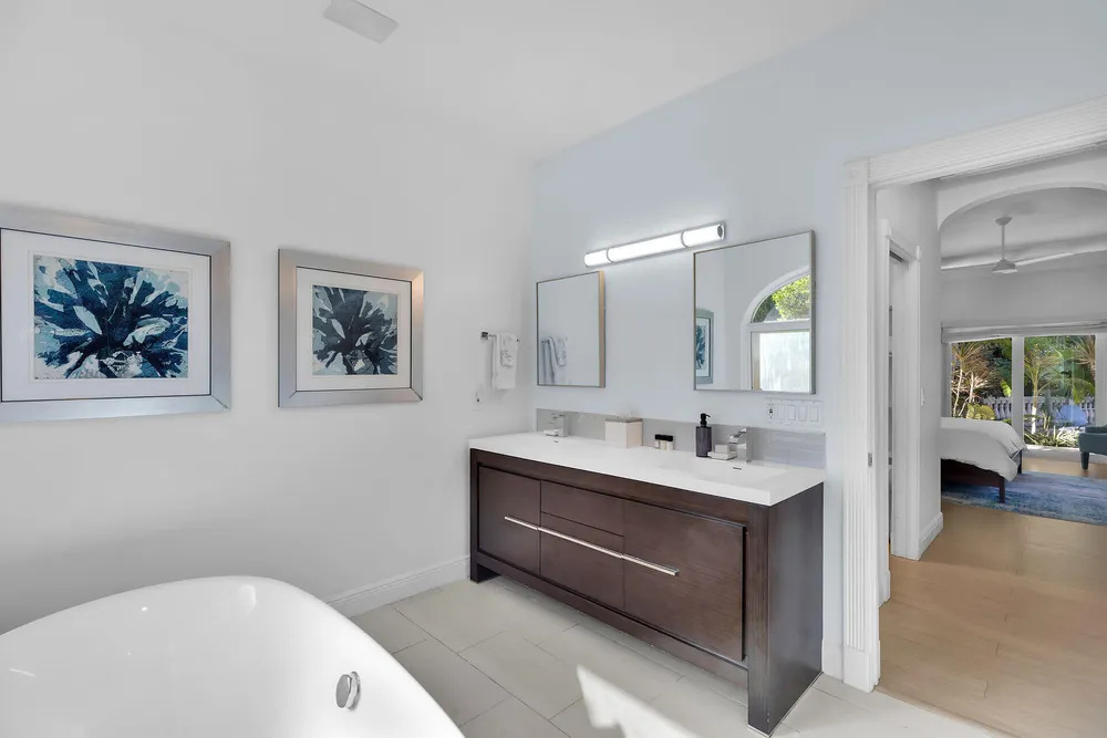 125 13th St, Key Colony Beach, FL 33051