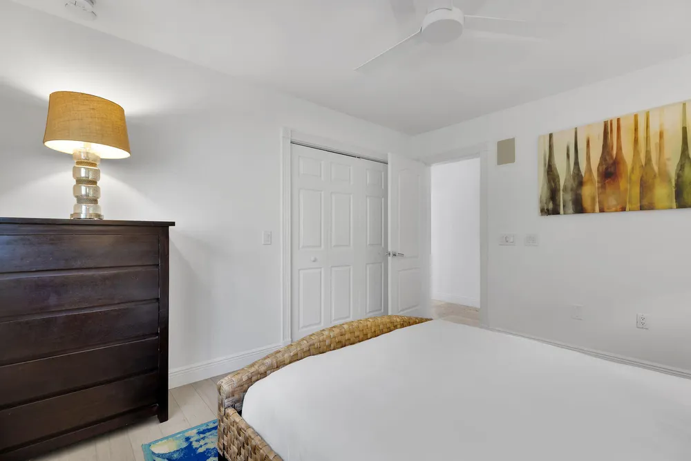 125 13th St, Key Colony Beach, FL 33051