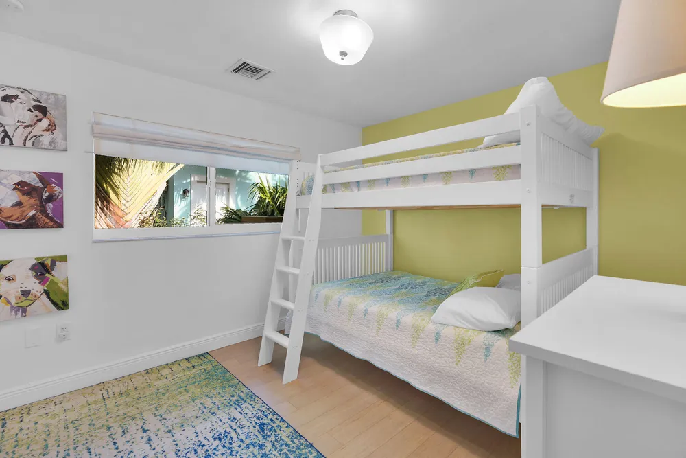 125 13th St, Key Colony Beach, FL 33051