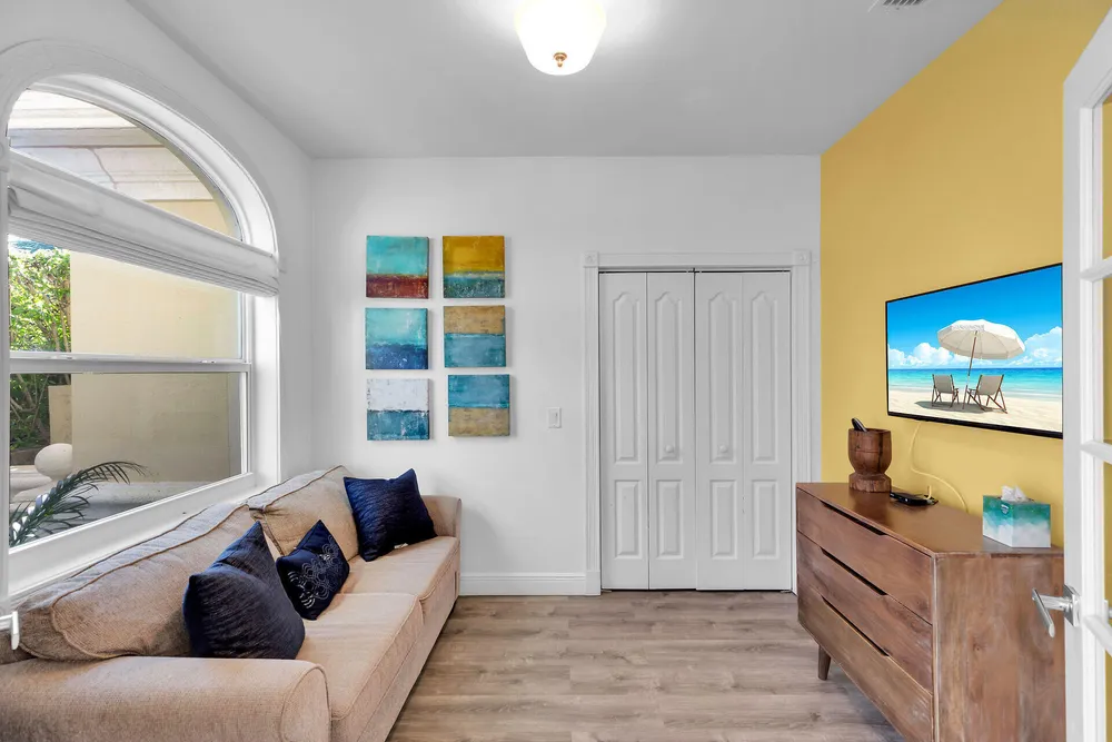 125 13th St, Key Colony Beach, FL 33051