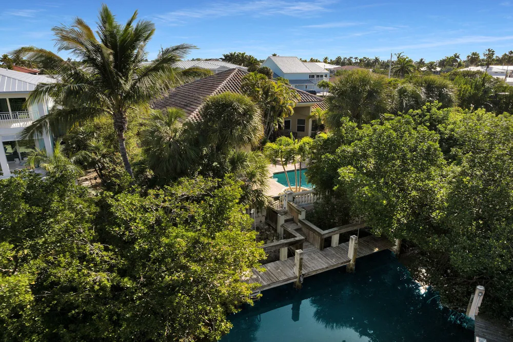 125 13th St, Key Colony Beach, FL 33051