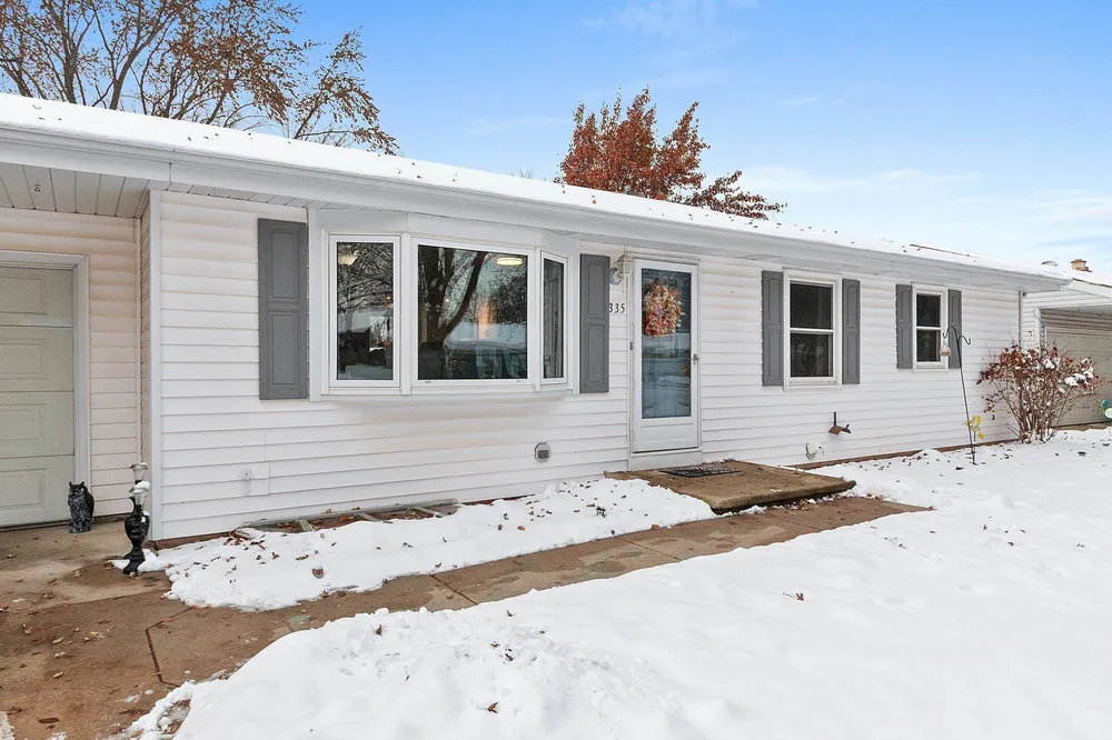 335 Conover Dr, Green Bay, WI 54303