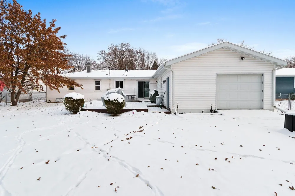 335 Conover Dr, Green Bay, WI 54303