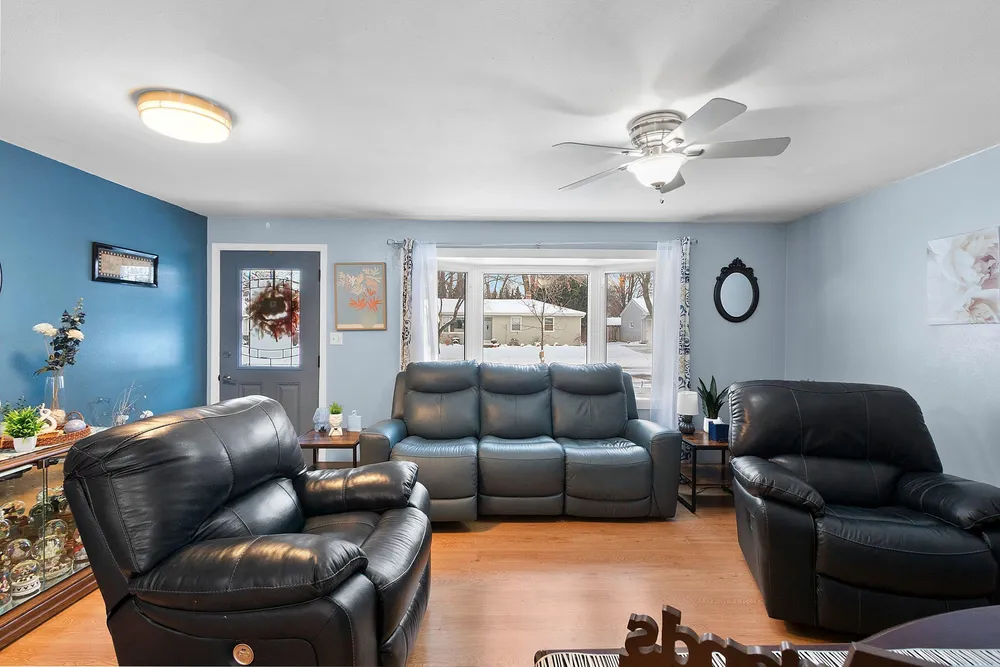 335 Conover Dr, Green Bay, WI 54303