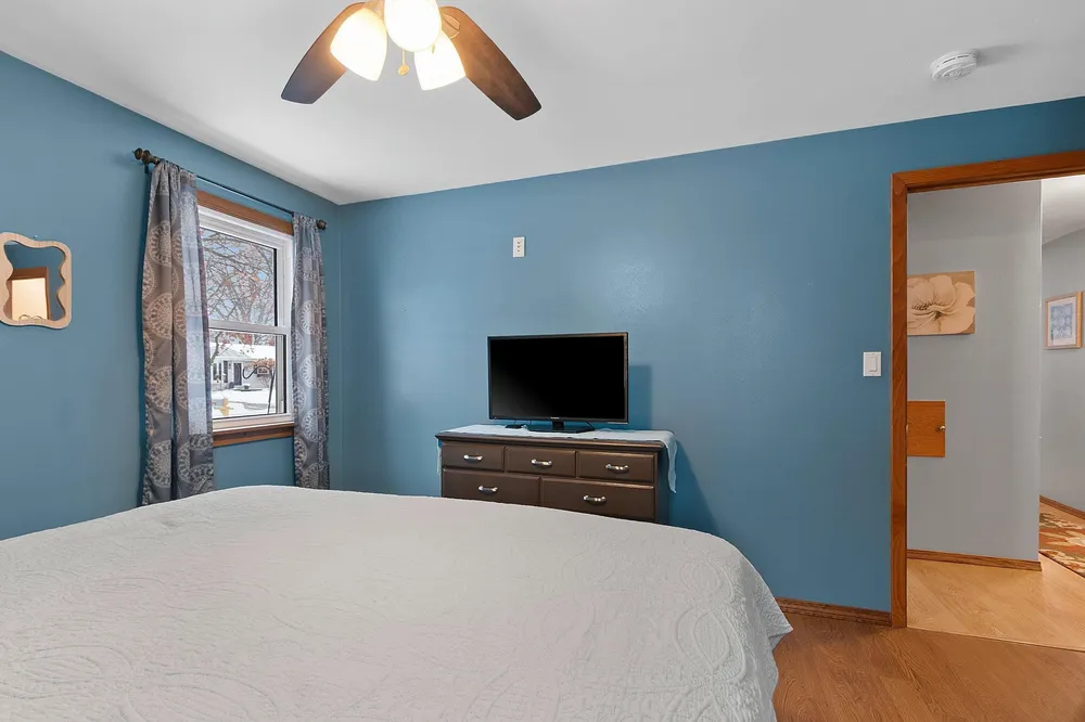 335 Conover Dr, Green Bay, WI 54303