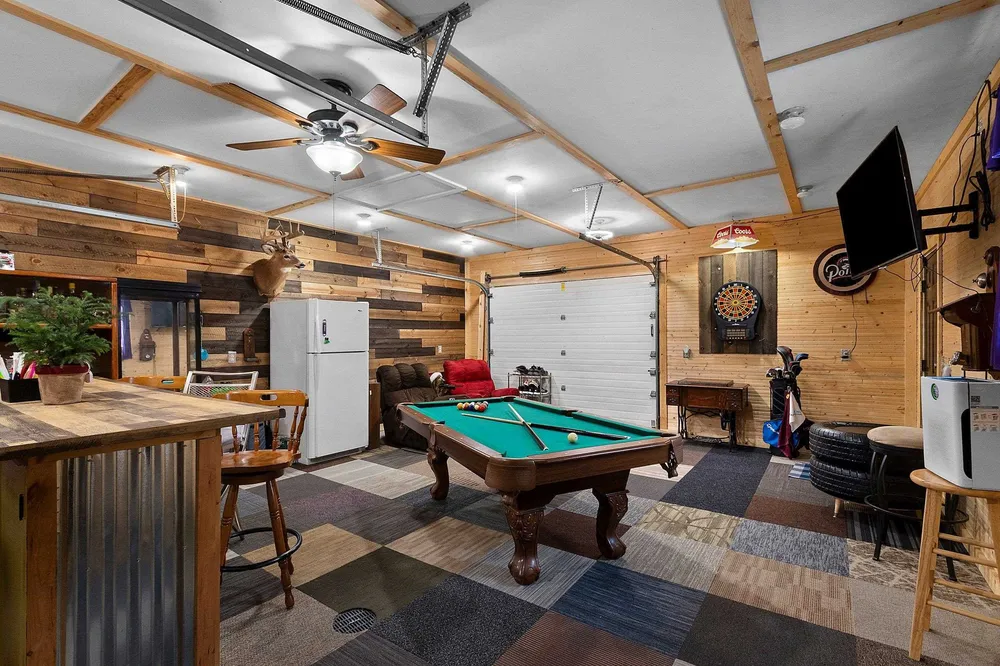 335 Conover Dr, Green Bay, WI 54303