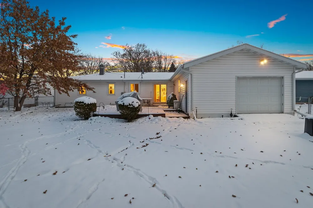 335 Conover Dr, Green Bay, WI 54303