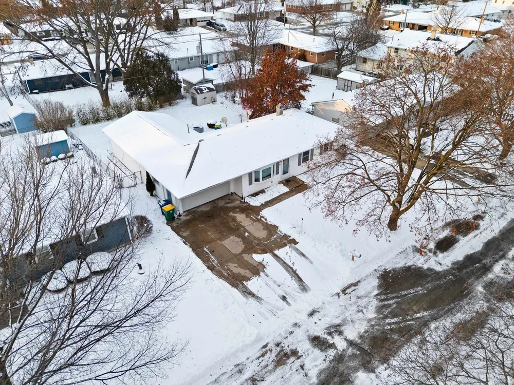 335 Conover Dr, Green Bay, WI 54303