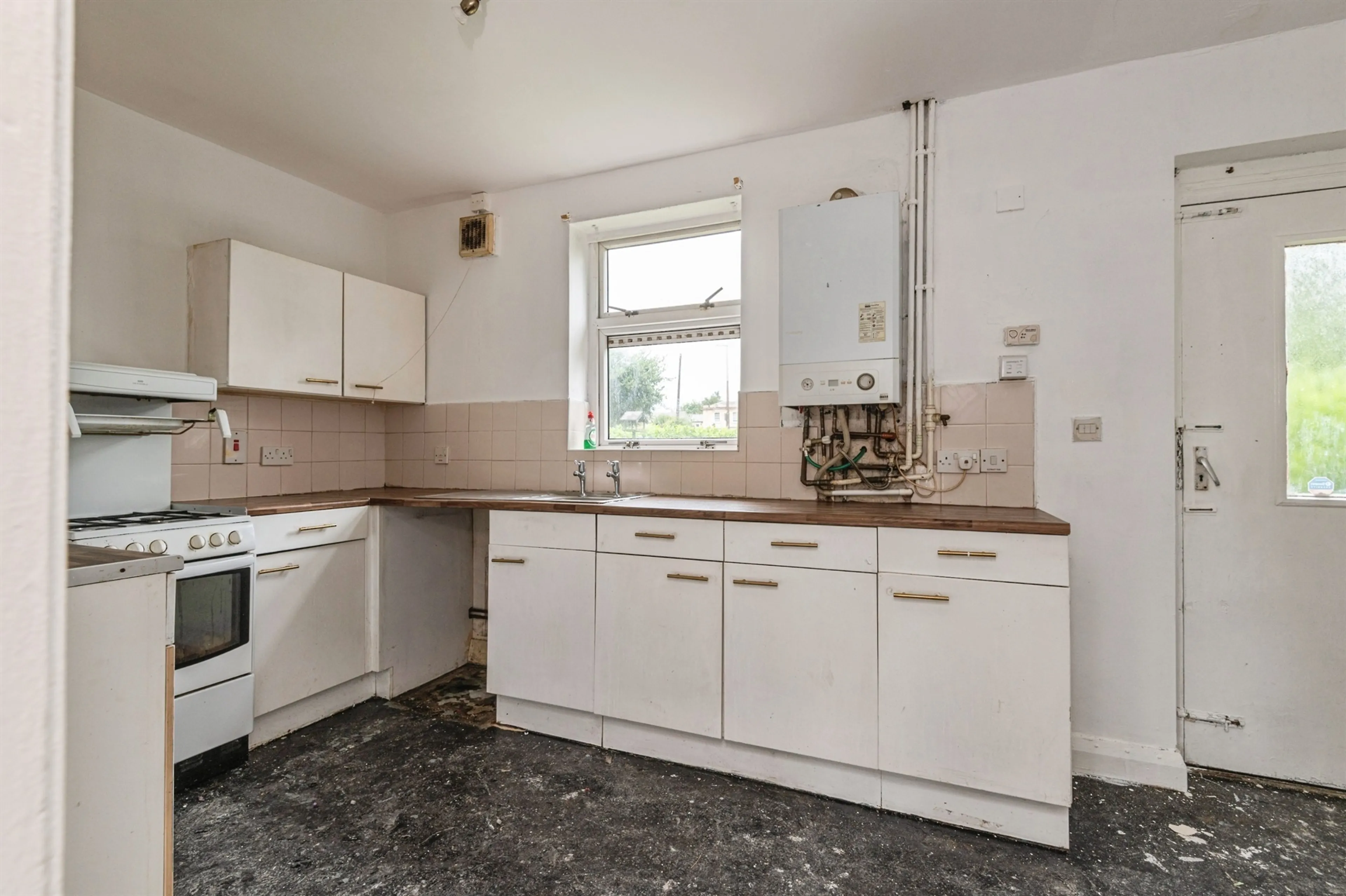 Property at Blackmoorfoot Road, Huddersfield