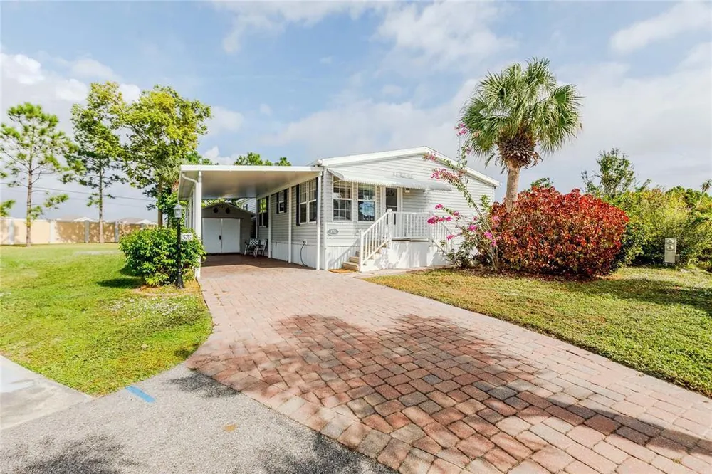 2100 Kings Hwy, Port Charlotte, FL 33980