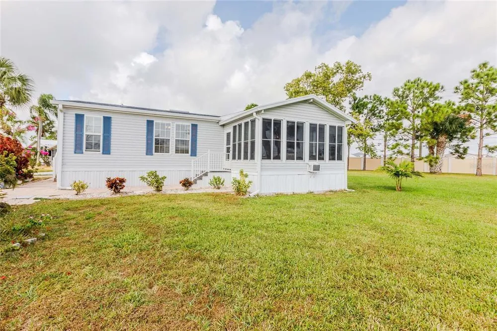 2100 Kings Hwy, Port Charlotte, FL 33980