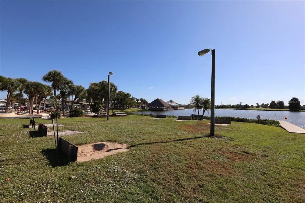 2100 Kings Hwy, Port Charlotte, FL 33980