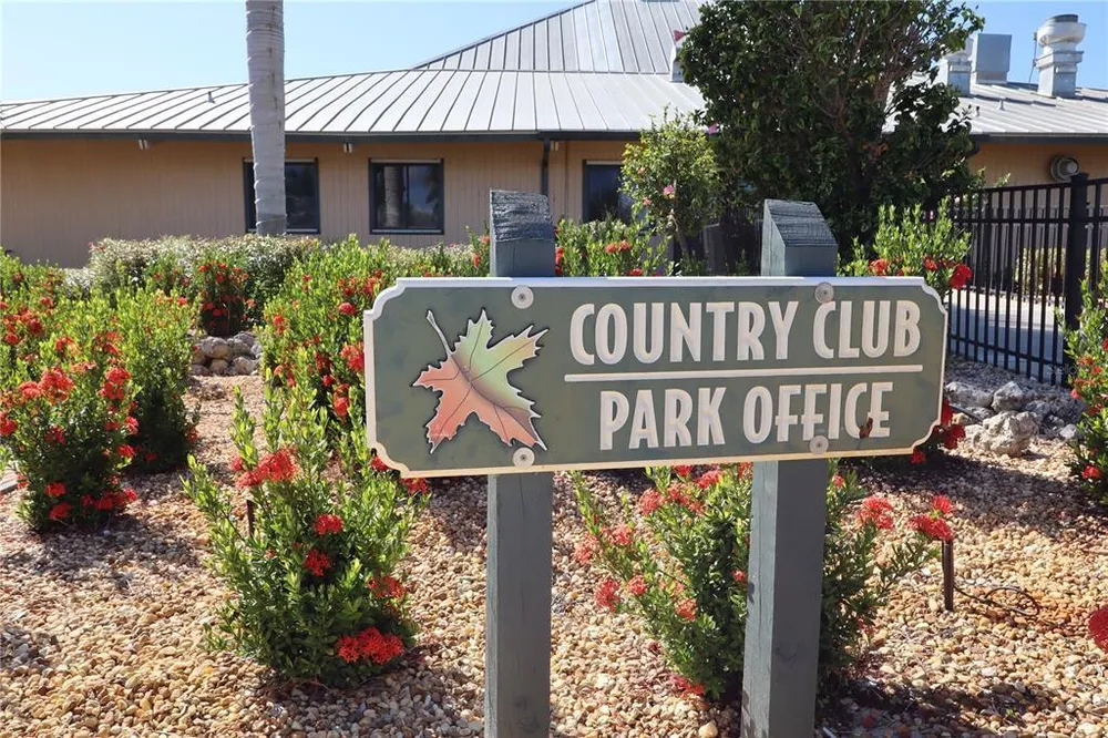 2100 Kings Hwy, Port Charlotte, FL 33980