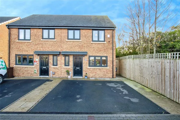 Bank Row, Hemsworth, Pontefract, West...