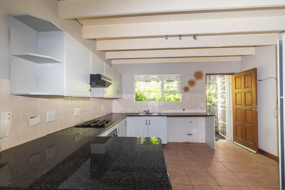 South Africa, Gauteng, Ferndale, Main Avenue, 220
