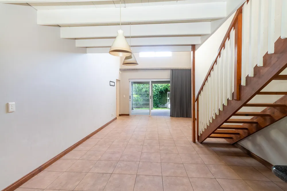 South Africa, Gauteng, Ferndale, Main Avenue, 220