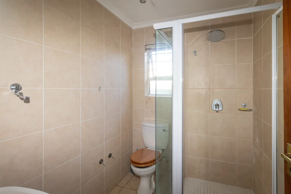 South Africa, Gauteng, Ferndale, Main Avenue, 220