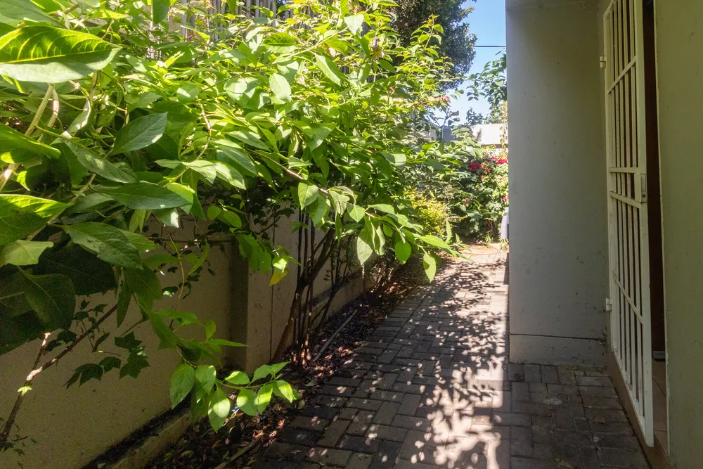South Africa, Gauteng, Ferndale, Main Avenue, 220