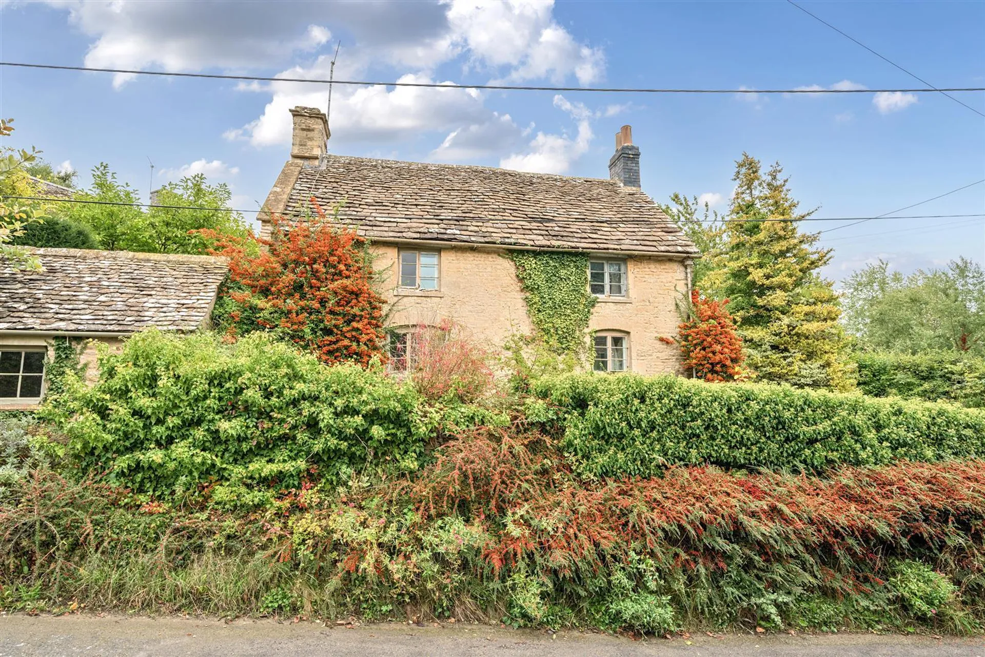 Property photo top 0