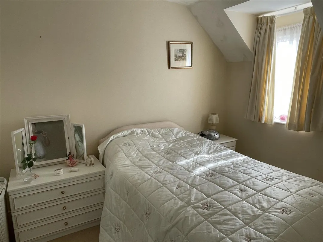 https://mr0.homeflow-assets.co.uk/files/photo/image/46308/8691/_x_/wHp0RC1_Y0msR4Pzen-zSQ.jpg