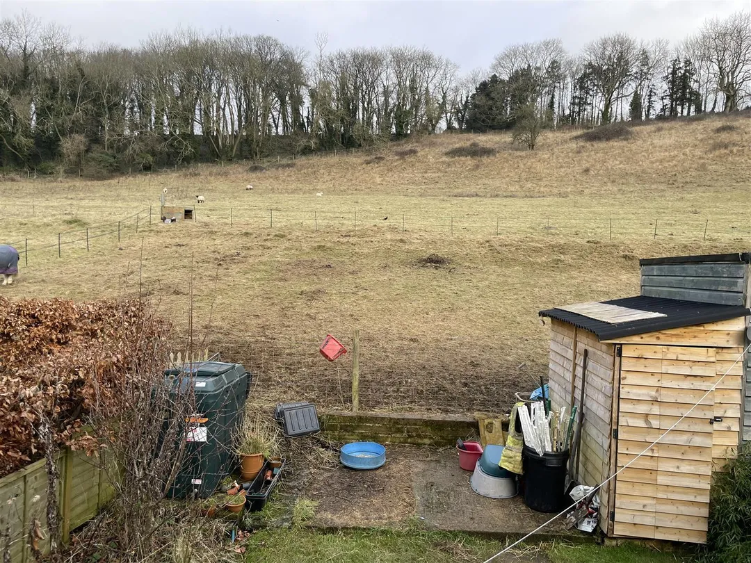 https://mr0.homeflow-assets.co.uk/files/photo/image/46308/8938/_x_/KZoh32i60EKdKGRKrTj2gA.jpg