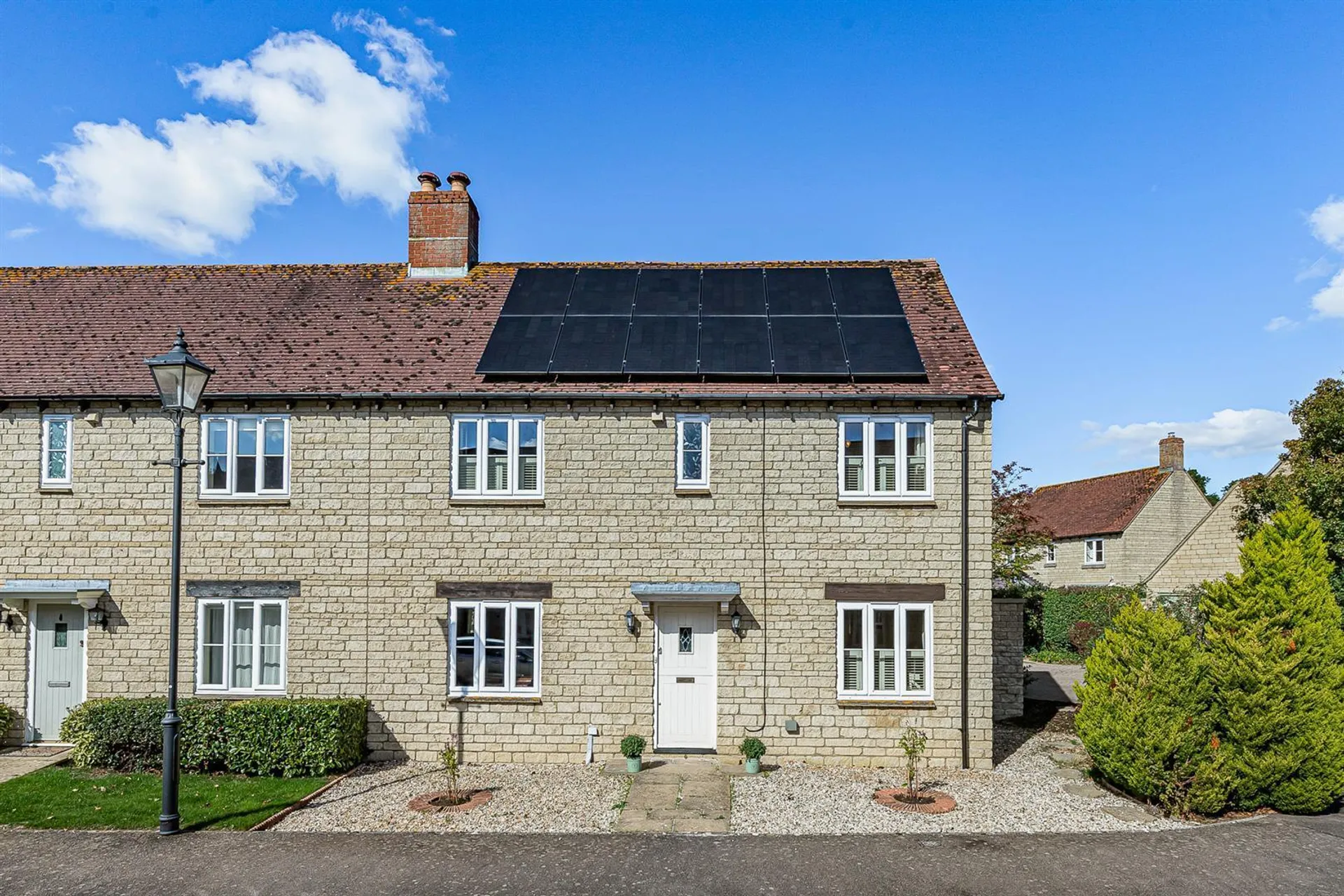 Property photo top 0
