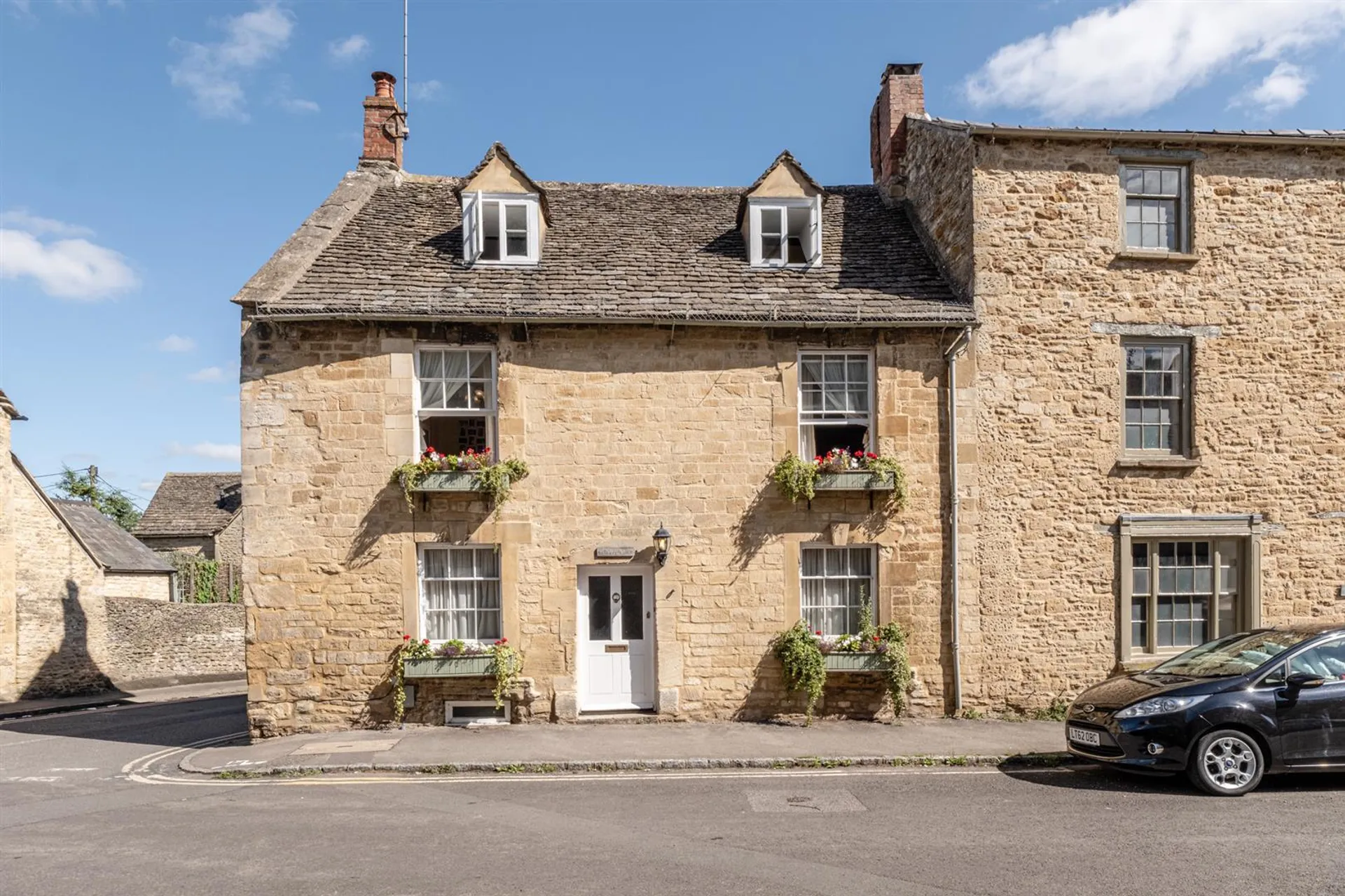 Property photo top 0