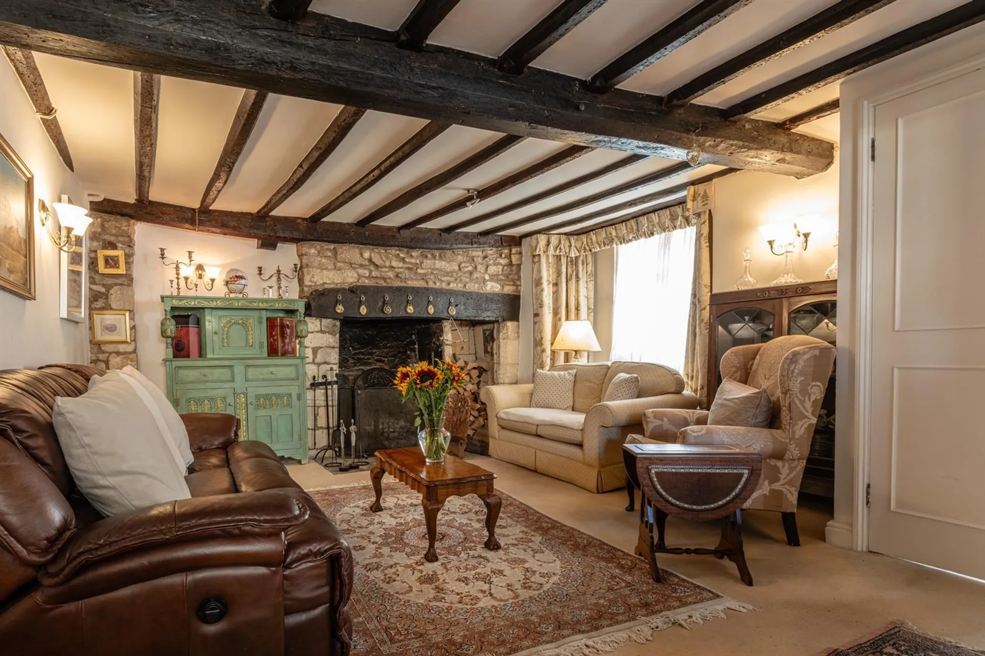 Property photo top 1