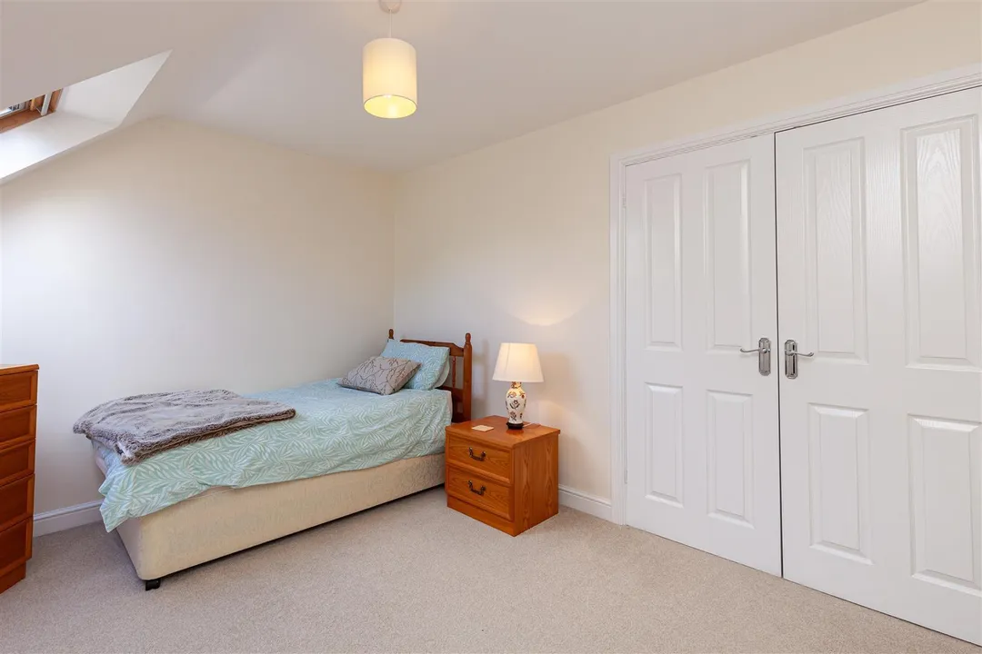 https://mr0.homeflow-assets.co.uk/files/photo/image/46309/0081/_x_/w4zN5RWZKEGUvsvxHm8zVA.jpg