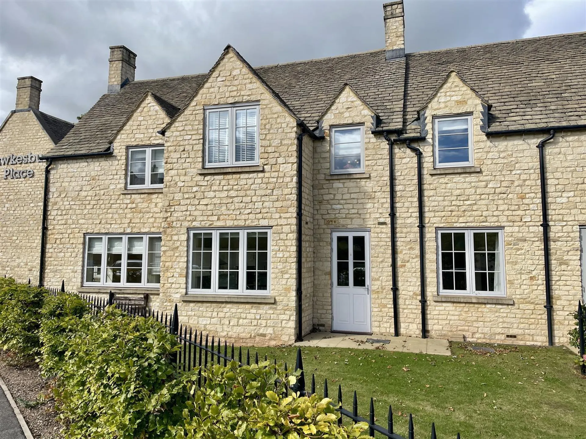 Property photo top 0