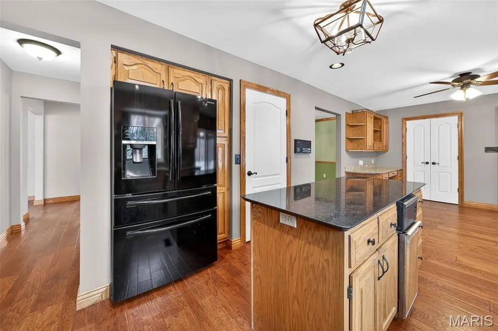 617 Lakeview Rd, Lake St Louis, MO 63367