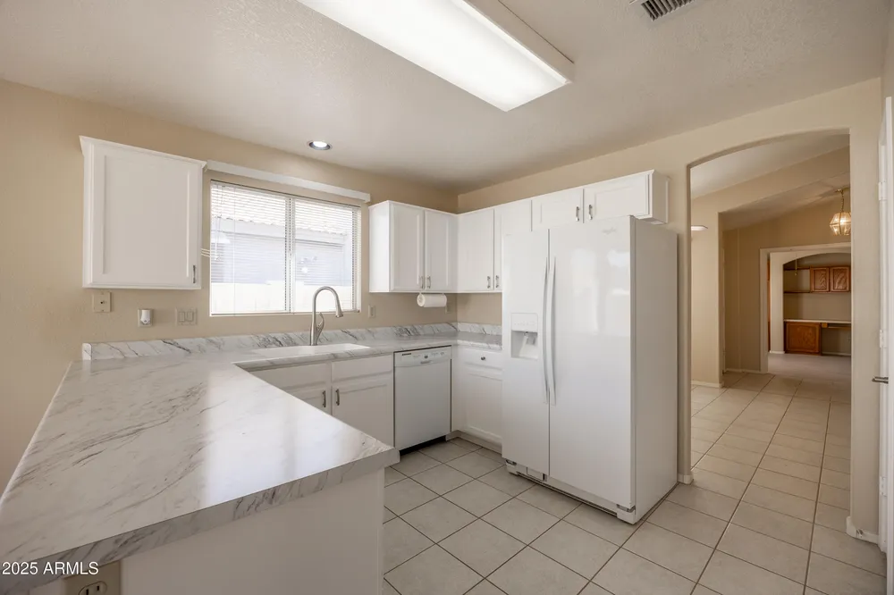 10622 W Mohawk Ln, Peoria, AZ 85382