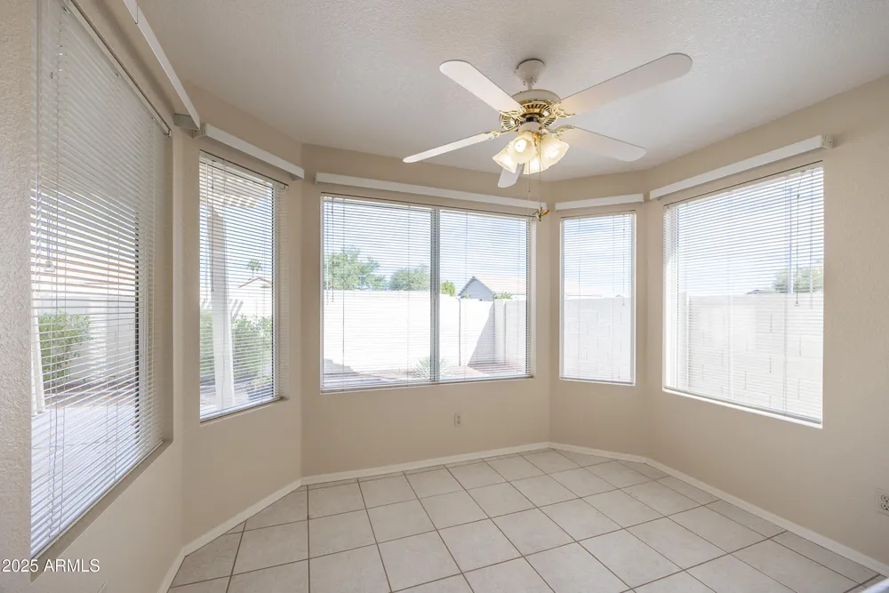 10622 W Mohawk Ln, Peoria, AZ 85382