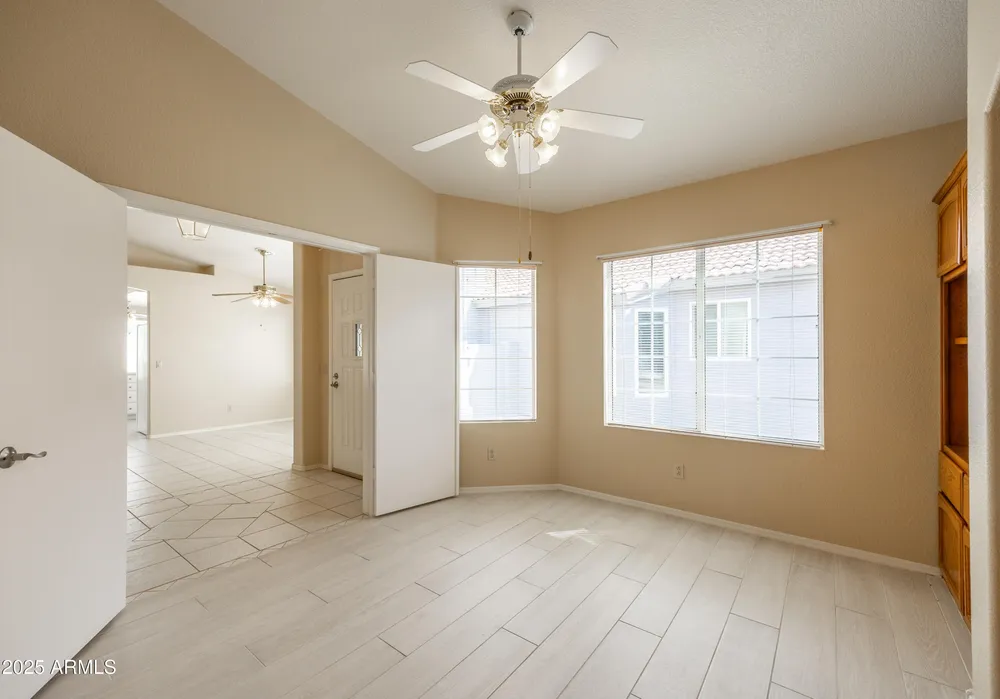 10622 W Mohawk Ln, Peoria, AZ 85382