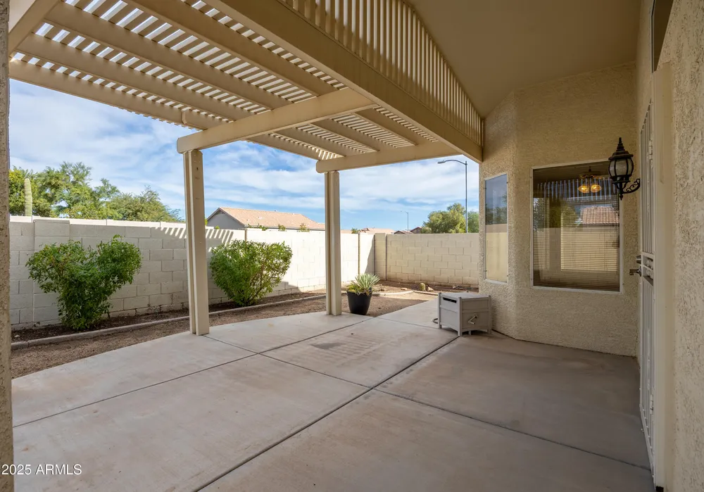 10622 W Mohawk Ln, Peoria, AZ 85382