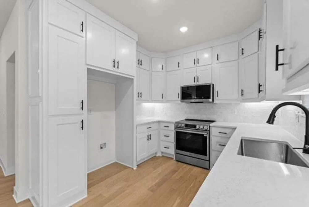 1 Kirkcudbright Dr, Bella Vista, AR 72715