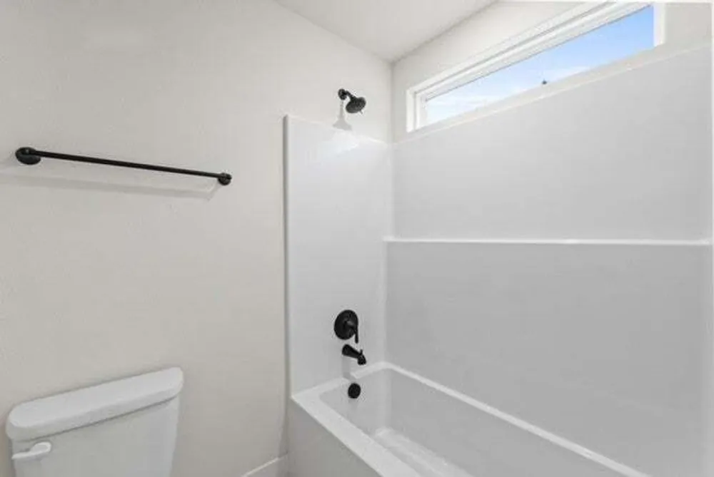 1 Kirkcudbright Dr, Bella Vista, AR 72715