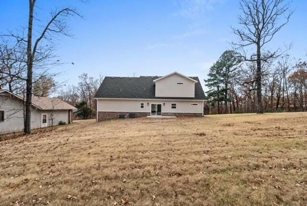 1 Kirkcudbright Dr, Bella Vista, AR 72715