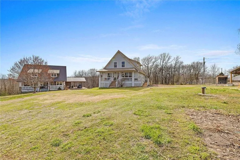 660 Pendergraft Rd, Noel, MO 64854